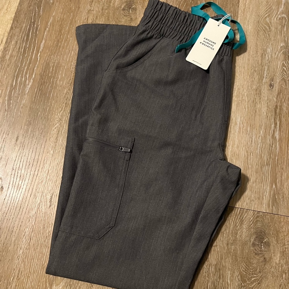 Figs graphite yola skinny scrub pants